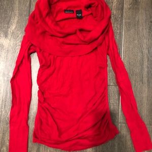 MODA international top size medium